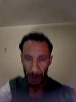 Snapshot of walide100000 chatting on 04-05-26, 09:43 walide100000 online show from 04-05-26, 09:43