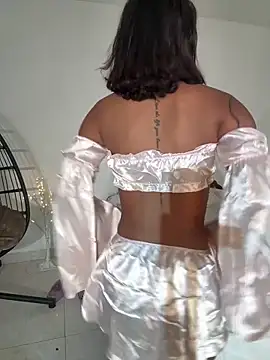 Ania rose online show from 04-20-26, 03:02