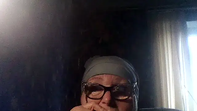 Snapshot of Milaniya606 chatting on 10-31-25, 02:13 Milaniya606 online show from 10-31-25, 02:13