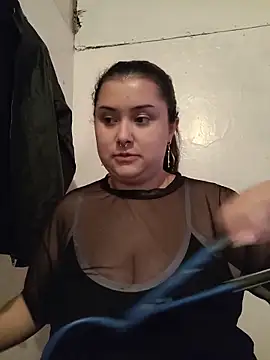Snapshot of CurvyNoir chatting on 04-28-26, 04:44 CurvyNoir online show from 04-28-26, 04:44