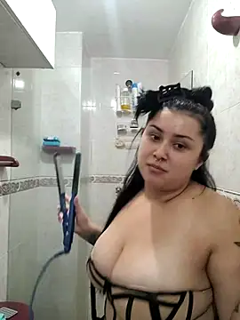 CurvyNoir online show from 11-21-25, 04:06