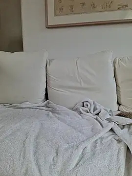 Dennislover007 online show from 11-14-25, 01:04