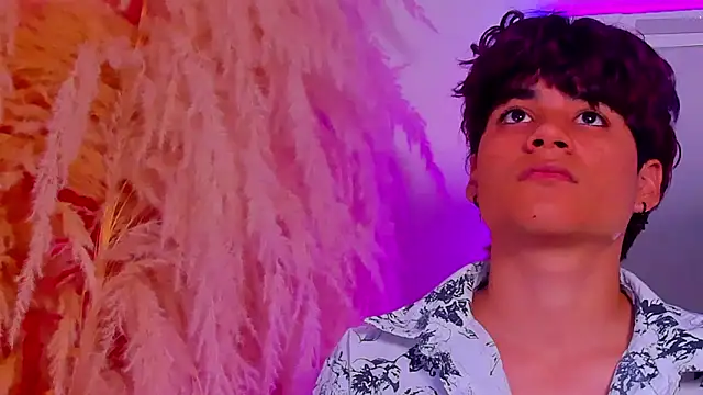 Leo Glow online show from 02-13-26, 12:49