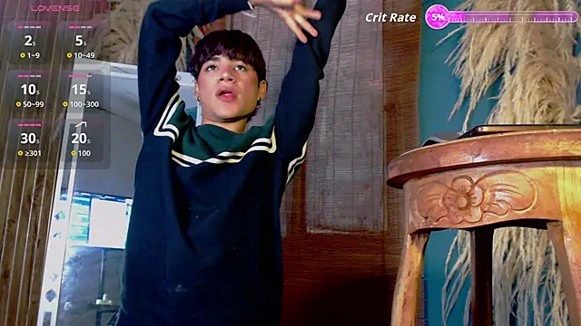 Leo Glow online show from 02-07-26, 01:30