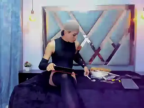 RegannTaylor online show from 12-04-25, 12:59