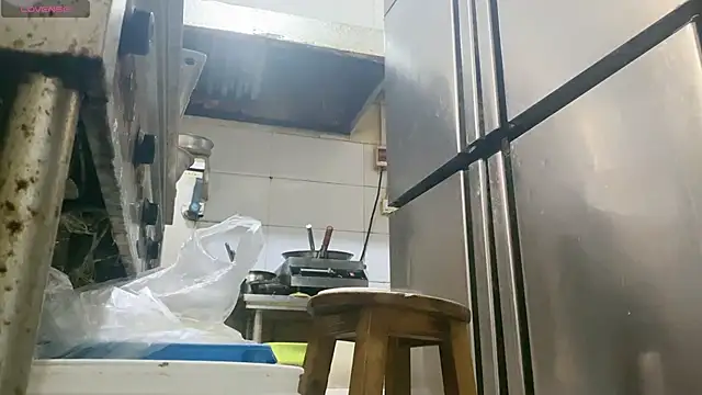 0xiaosu0 online show from 11-15-25, 05:44