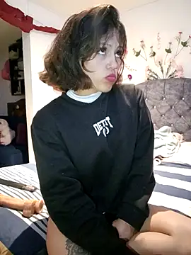 BellaChiquis  online show from 01-17-26, 05:55