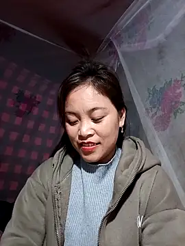 Snapshot of Alice-567 chatting on 02-04-26, 10:32 Alice-567 online show from 02-04-26, 10:32