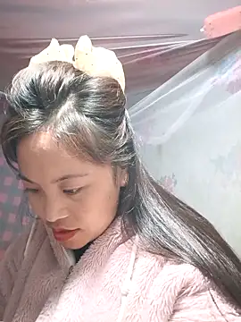 Snapshot of Alice-567 chatting on 02-09-26, 01:58 Alice-567 online show from 02-09-26, 01:58