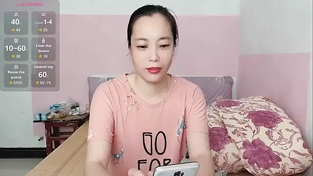 Snapshot of Lingling-Baby520 chatting on 07-16-26, 12:51 Lingling-Baby520 online show from 07-16-26, 12:51