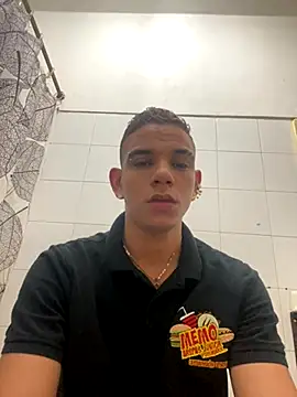 Snapshot of Dylams_maja chatting on 11-01-25, 01:01 Dylams maja online show from 11-01-25, 01:01