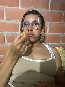 liahot69 online show from 05-09-26, 12:36