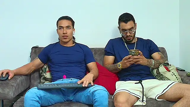 Snapshot of thebadboys05 chatting on 06-14-26, 04:14 thebadboys05 online show from 06-14-26, 04:14
