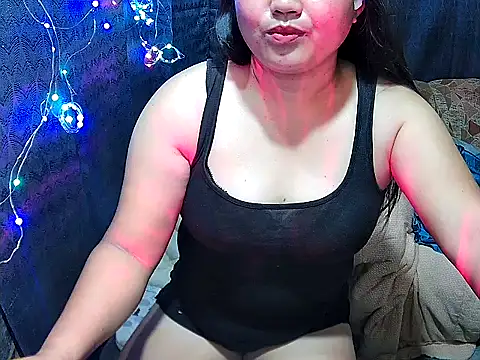 yumi-meya online show from 12-16-25, 02:54