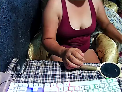 yumi-meya online show from 11-11-25, 09:37