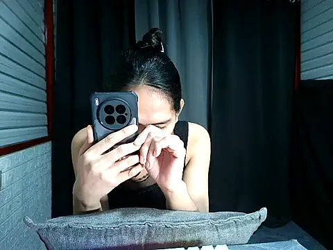 xwildflowerx online show from 12-21-25, 09:48