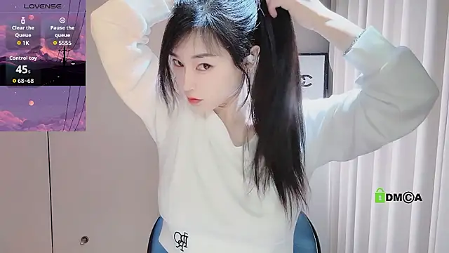 YunShan-33 online show from 02-12-26, 01:27