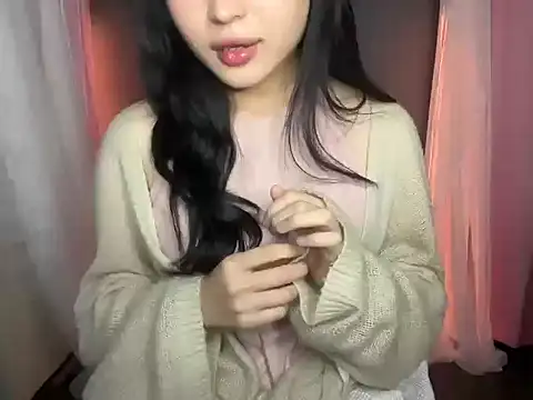 Snapshot of Pearlia-7 chatting on 11-02-25, 01:38 Pearlia-7 online show from 11-02-25, 01:38