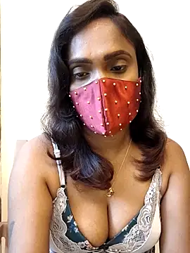 Snapshot of Queen-dhivya chatting on 02-08-26, 02:26 Queen-dhivya online show from 02-08-26, 02:26