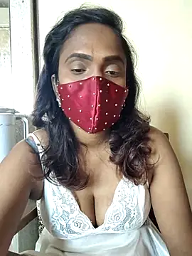 Snapshot of Queen-dhivya chatting on 03-02-26, 07:59 Queen-dhivya online show from 03-02-26, 07:59