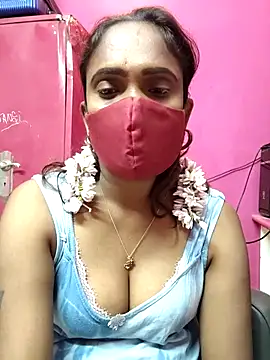 Snapshot of Queen-dhivya chatting on 02-14-26, 04:29 Queen-dhivya online show from 02-14-26, 04:29