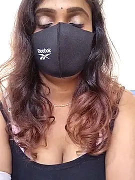 Queen-dhivya online show from 11-17-25, 07:56