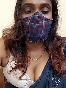 Queen-dhivya online show from 11-28-25, 11:43