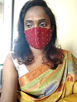 Snapshot of Queen-dhivya chatting on 02-16-26, 03:05 Queen-dhivya online show from 02-16-26, 03:05