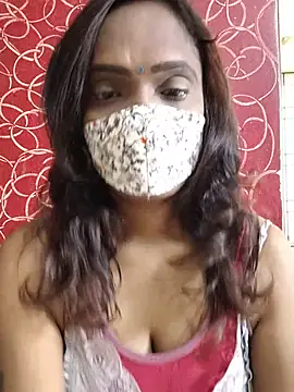 Queen-dhivya online show from 07-25-26, 04:20