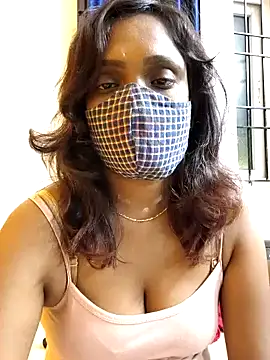 Queen-dhivya online show from 12-21-25, 05:25