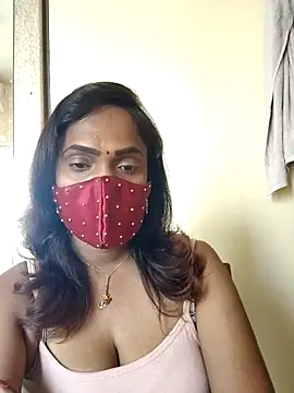 Snapshot of Queen-dhivya chatting on 02-17-26, 03:26 Queen-dhivya online show from 02-17-26, 03:26