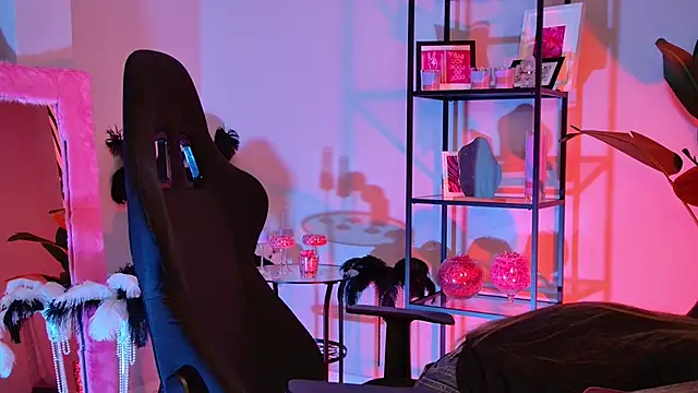 ElinVale online show from 03-21-26, 02:54