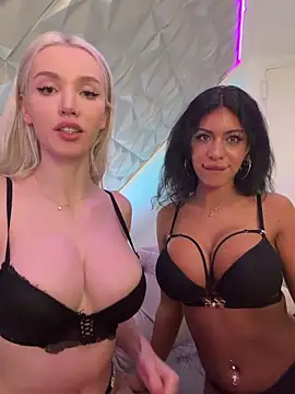 Snapshot of Lana-Grey chatting on 02-19-26, 09:01 Lana-Grey online show from 02-19-26, 09:01