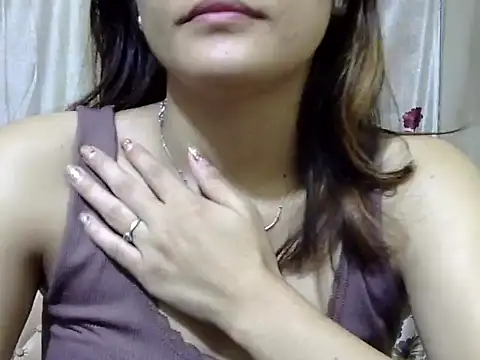 maira 33 online show from 11-19-25, 08:47