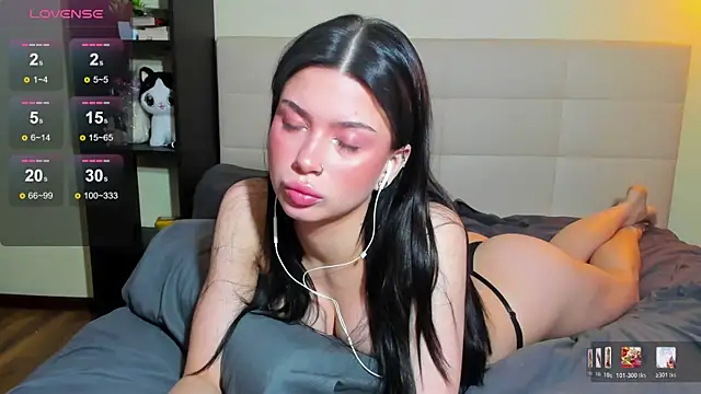 Snapshot of Tune_Godnesss chatting on 05-27-26, 11:23 Tune Godnesss online show from 05-27-26, 11:23