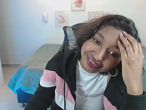 Snapshot of Samanta_777 chatting on 03-29-26, 02:24 Samanta 777 online show from 03-29-26, 02:24