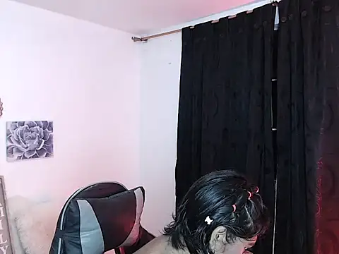 Snapshot of Samanta_777 chatting on 03-10-26, 05:44 Samanta 777 online show from 03-10-26, 05:44