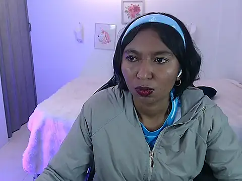 Snapshot of Samanta_777 chatting on 04-18-26, 08:16 Samanta 777 online show from 04-18-26, 08:16