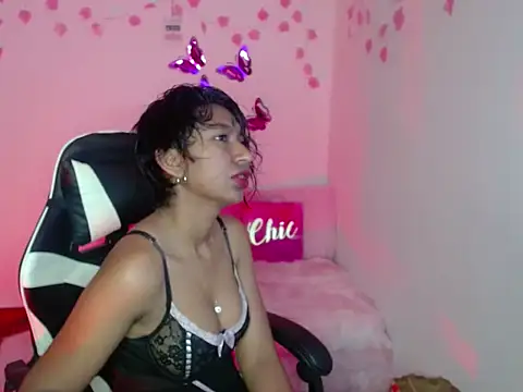 Snapshot of Samanta_777 chatting on 11-01-25, 03:46 Samanta 777 online show from 11-01-25, 03:46