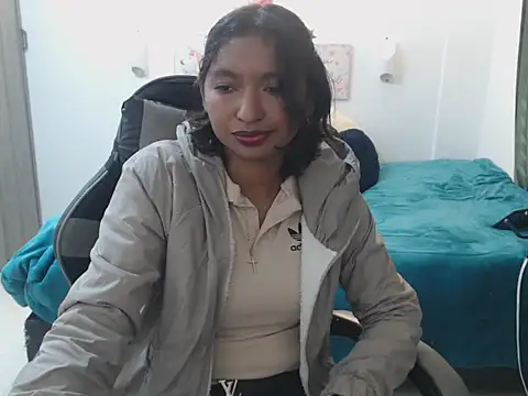 Snapshot of Samanta_777 chatting on 05-13-26, 04:41 Samanta 777 online show from 05-13-26, 04:41