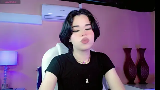 ClaudiaSophia online show from 11-15-25, 11:36