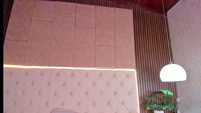 Camiila rosse online show from 12-18-25, 02:54