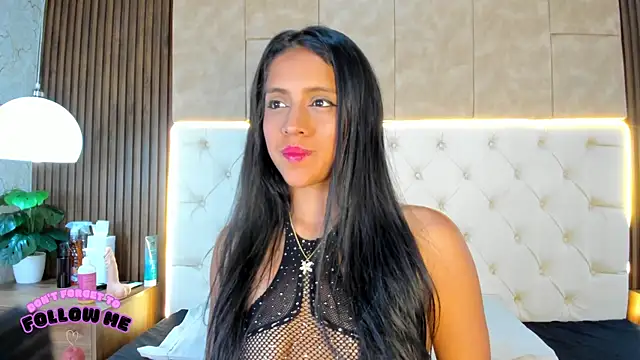 Camiila rosse online show from 01-13-26, 07:29