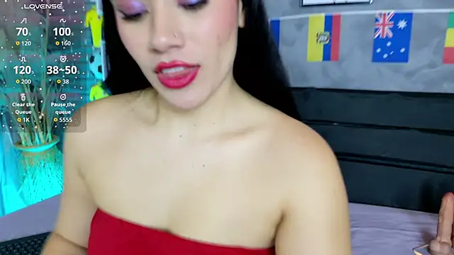 Snapshot of Oriana_03 chatting on 06-12-26, 11:41 Oriana 03 online show from 06-12-26, 11:41