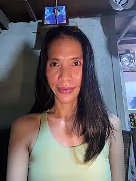 Snapshot of bellaUtops chatting on 05-08-26, 12:53 bellaUtops online show from 05-08-26, 12:53