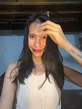 Snapshot of bellaUtops chatting on 06-16-26, 01:55 bellaUtops online show from 06-16-26, 01:55