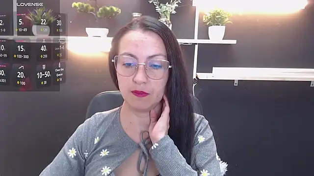 Lauryn Jones online show from 04-07-26, 04:53