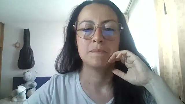 Lauryn Jones online show from 04-02-26, 09:32