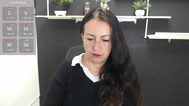 Snapshot of Lauryn_Jones chatting on 06-10-26, 05:36 Lauryn Jones online show from 06-10-26, 05:36