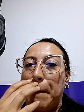 Lauryn Jones online show from 07-05-26, 02:16